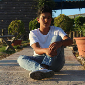 Meet your Posher, Khalilvlogs